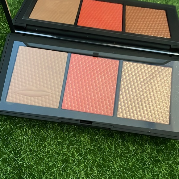 Nars Man Ray The Veil Cheek Palette - Picture 2 of 3